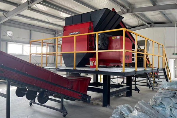 Caja de equipo de trituraci&oacute;n de residuos de pl&aacute;stico personalizada 1