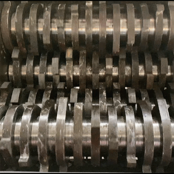 Trituradora de cuatro ejes